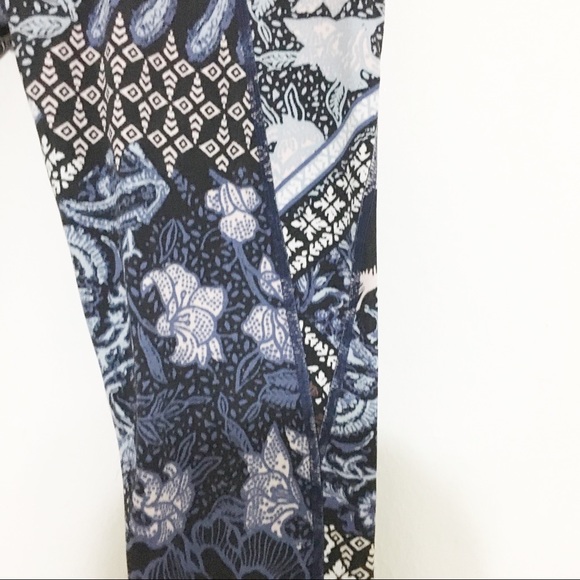 Athleta Leggings Patchwork Salutations 7/8 Yoga Workout Blue/Black Size XS - Picture 6 of 12